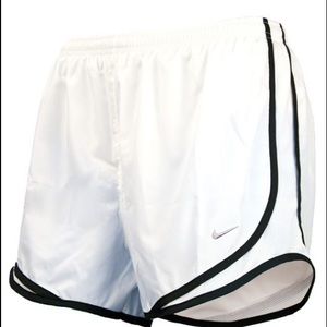 Women’s Nike Tempo Shorts Sz Large NWOT